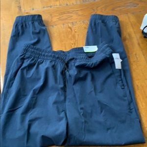 NWT Men’s old navy S go dry joggers